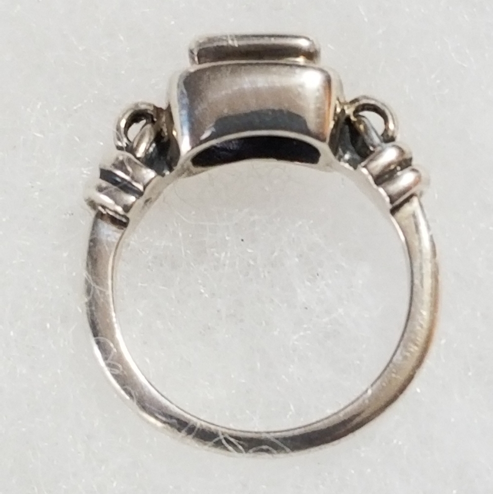 Silpada Sterling Silver & Amethyst Ring - Picture 5 of 8